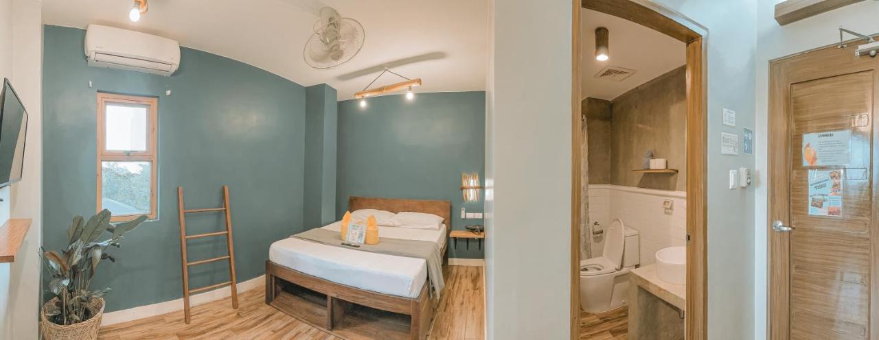 Outpost Hostel - Корон Экстерьер фото