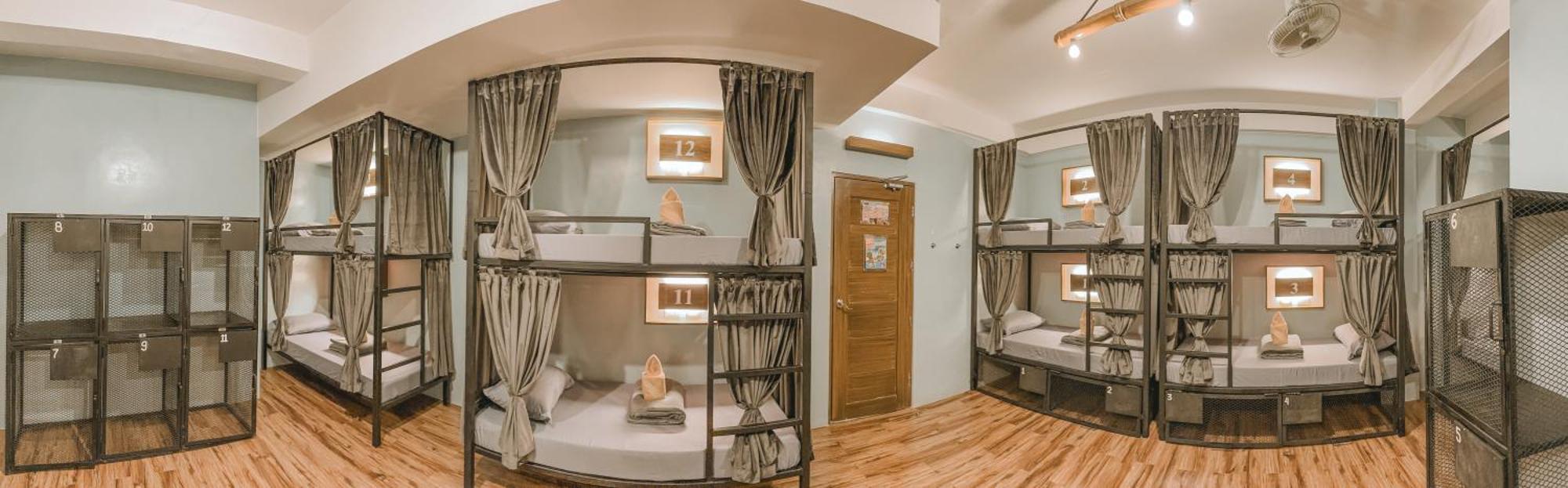 Outpost Hostel - Корон Экстерьер фото